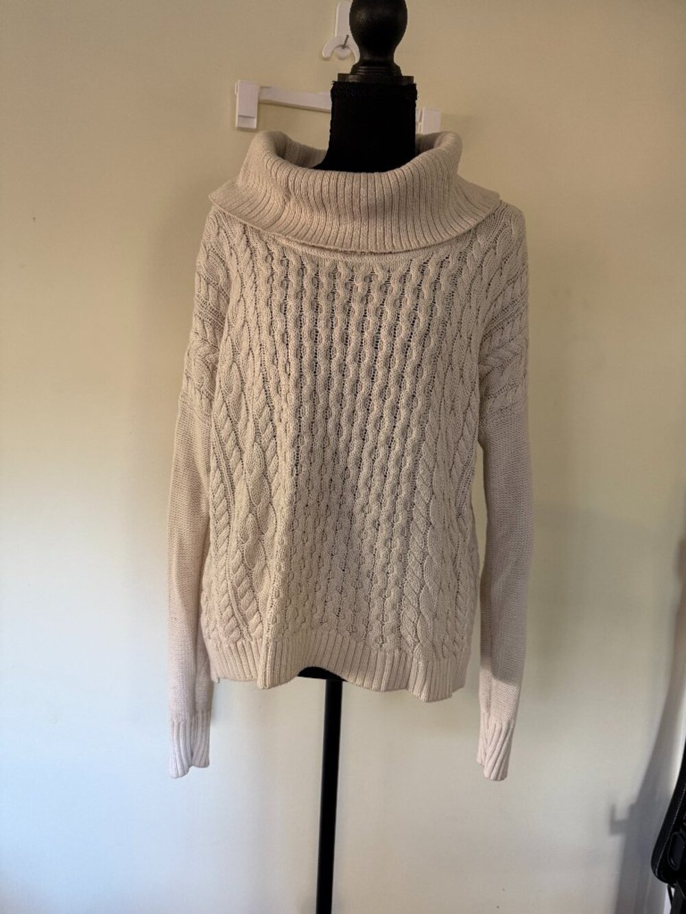 American Eagle Cowl Neck Cable Knit Sweater - Sz XL